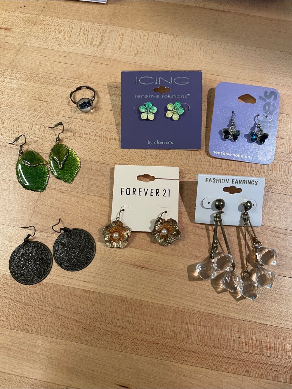 Lot of Jewelry- Gold-Tone, Butterfly & Floral Earrings, adjustable Camera Ring